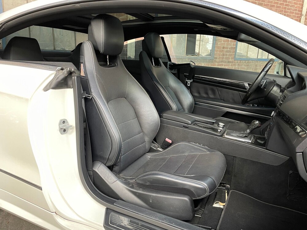 Mercedes-Benz E500 AMG 7G-TRONIC PLUS Coupé 388hp 2010