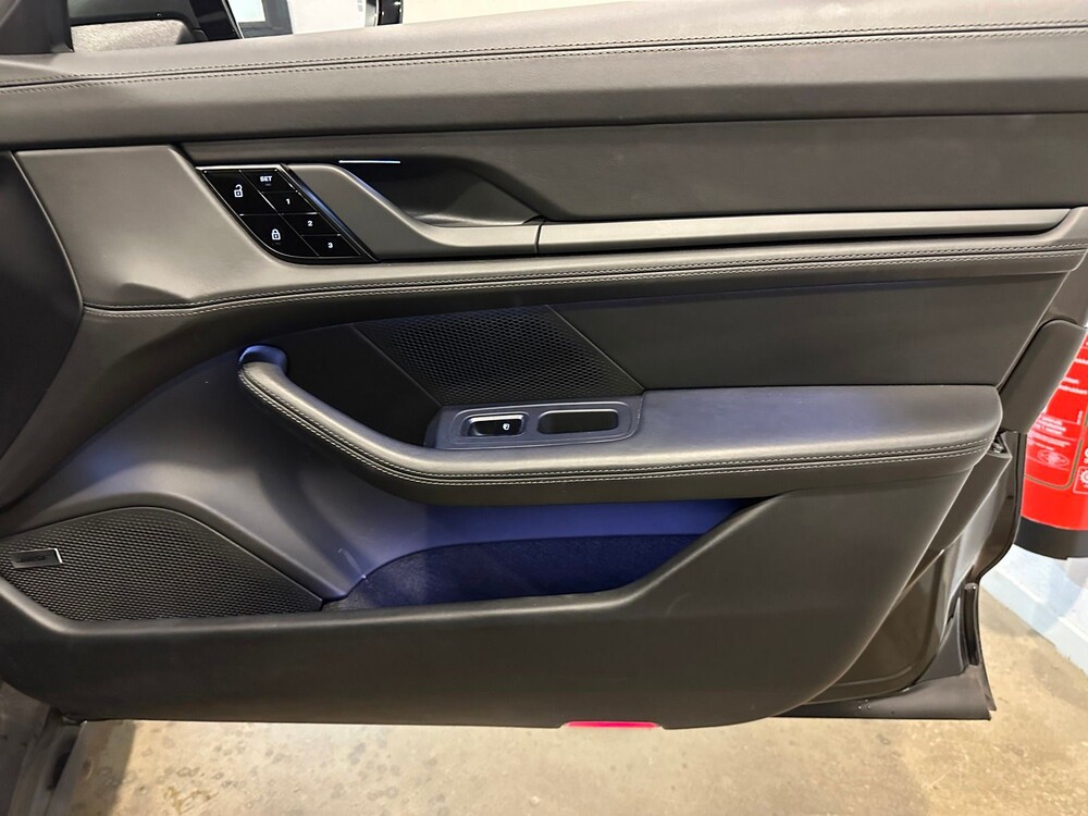 Porsche Taycan Cross Turismo 4 93kWh 381pk Sport-Chrono ORG-NL, L-175-SF