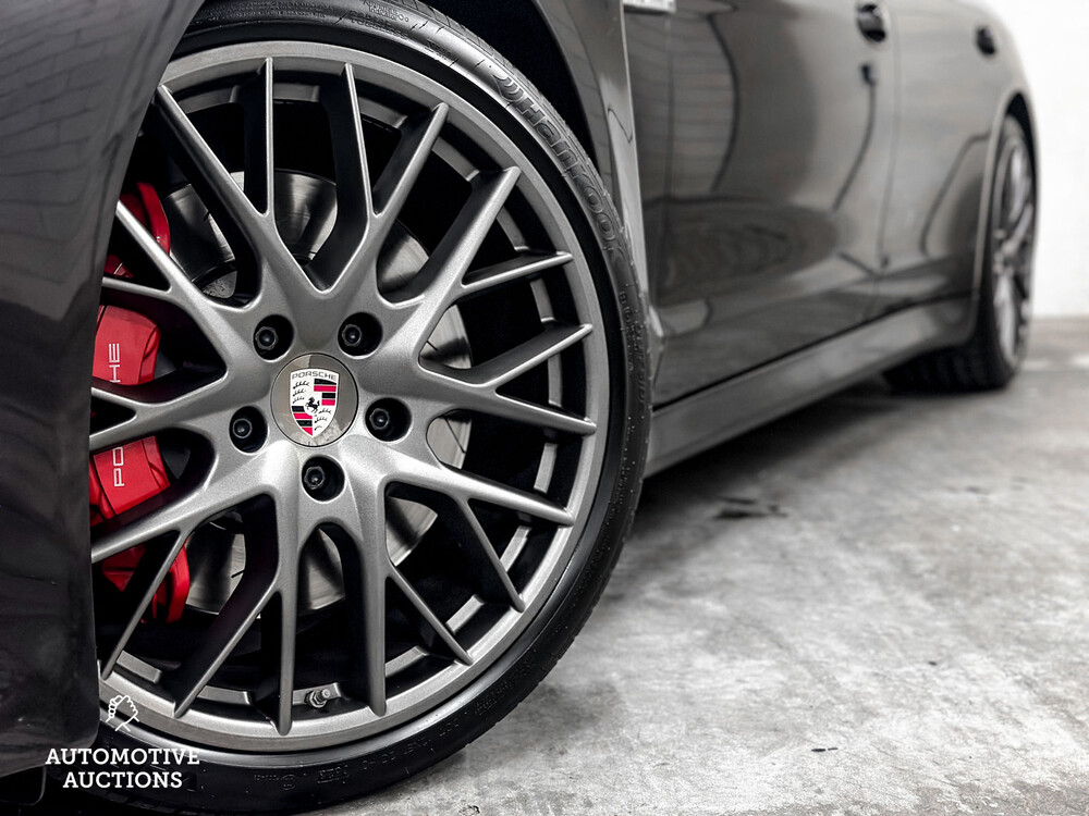 Porsche Panamera GTS 4.8 V8 430pk Sport-Chrono 2012 -Orig.  NL-, 84-XRP-5