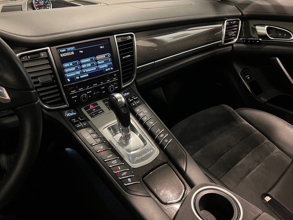 Porsche Panamera GTS 4.8 V8 430pk Sport-Chrono 2012 -Orig.  NL-, 84-XRP-5