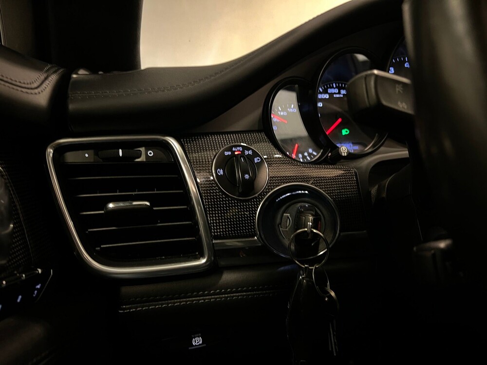 Porsche Panamera GTS 4.8 V8 430pk Sport-Chrono 2012 -Orig.  NL-, 84-XRP-5