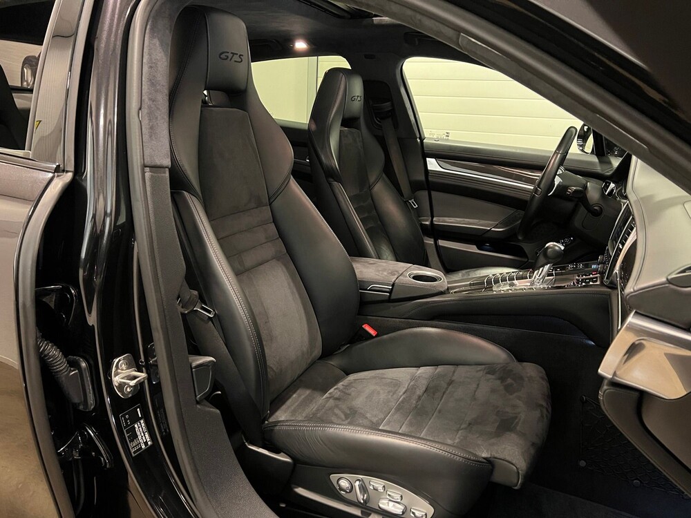 Porsche Panamera GTS 4.8 V8 430pk Sport-Chrono 2012 -Orig.  NL-, 84-XRP-5