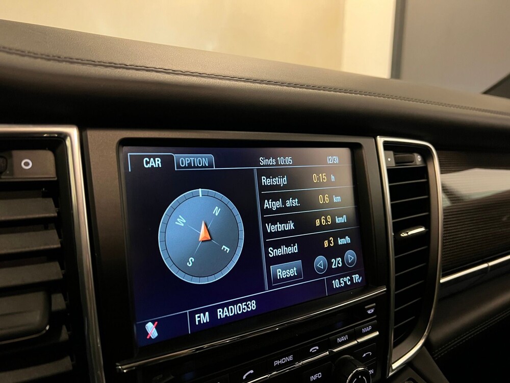 Porsche Panamera GTS 4.8 V8 430pk Sport-Chrono 2012 -Orig.  NL-, 84-XRP-5