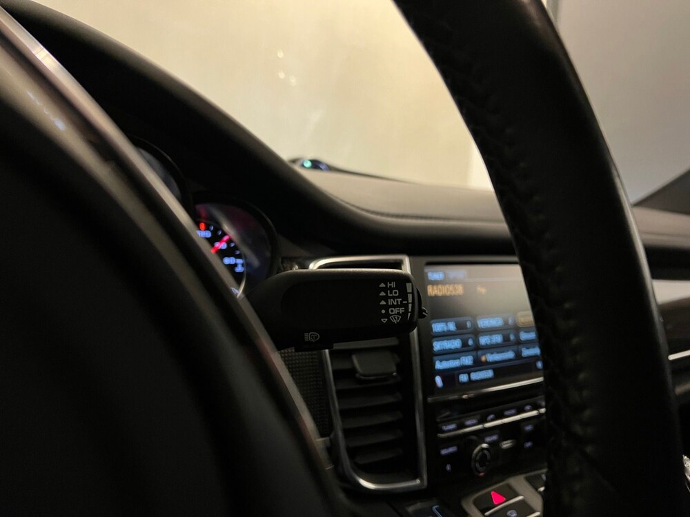 Porsche Panamera GTS 4.8 V8 430pk Sport-Chrono 2012 -Orig.  NL-, 84-XRP-5