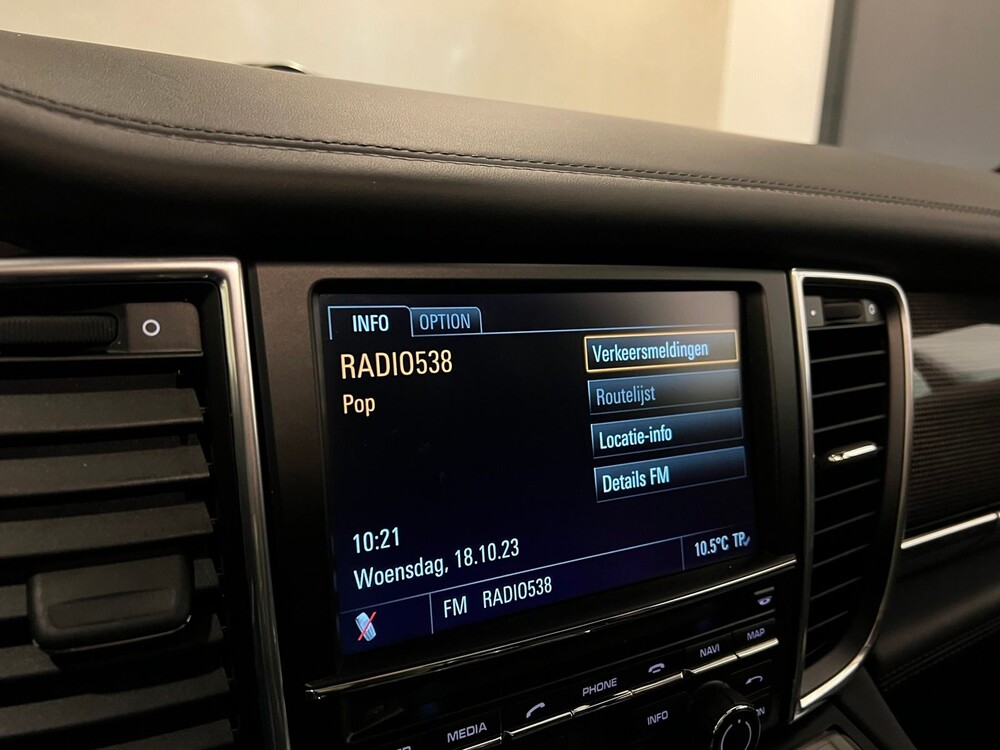 Porsche Panamera GTS 4.8 V8 430pk Sport-Chrono 2012 -Orig.  NL-, 84-XRP-5