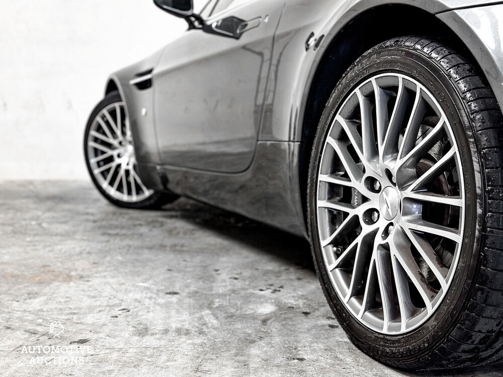 Aston Martin V8 Vantage 4.7 Sportshift 426pk 2009, 49-PRF-6