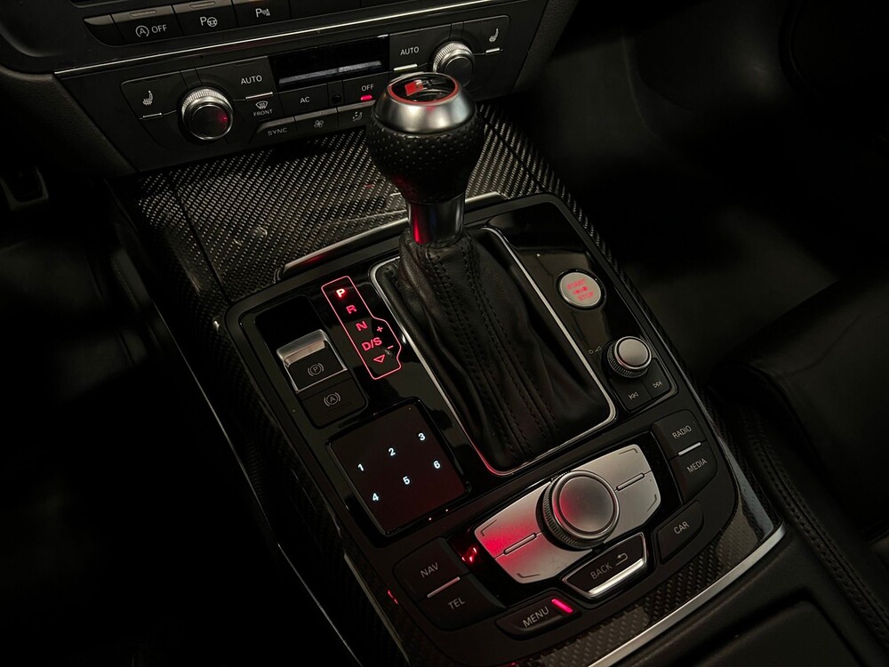 Audi RS6 4.0 TFSI V8 Quattro -MILLTEK- 560pk 2013 -CARBON-, 2-SKH-19