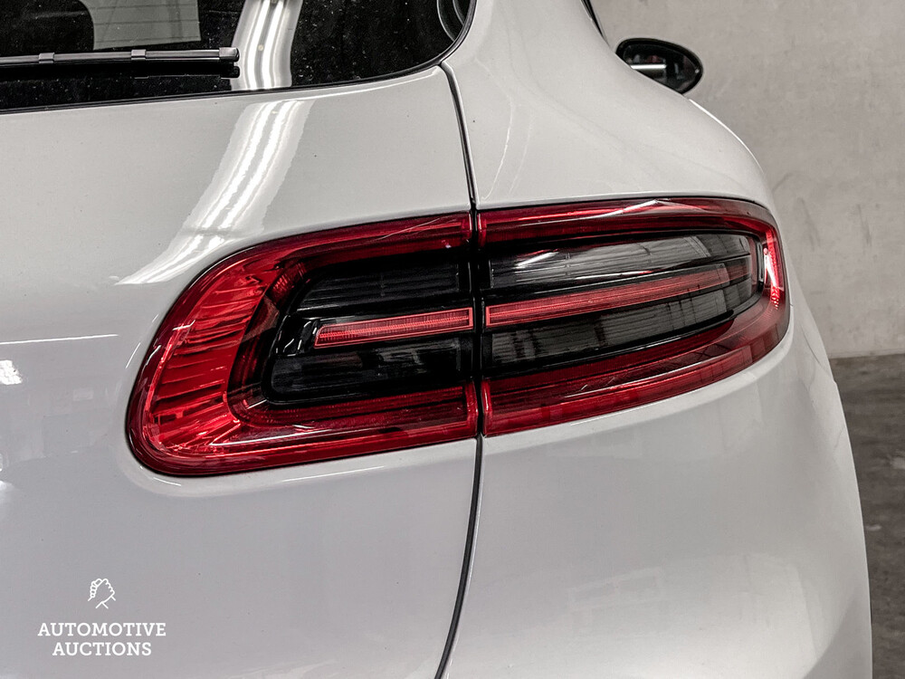 Porsche Macan Turbo 3.6 V6 400pk Sport-Design Sport-Chrono CARBON 2014, XF-975-G