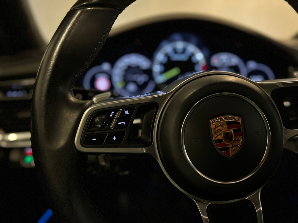 Porsche Panamera Sport Turismo Turbo S E-Hybrid 4.0 V8 680PS 2018 -orig. NL-, RP-882-P