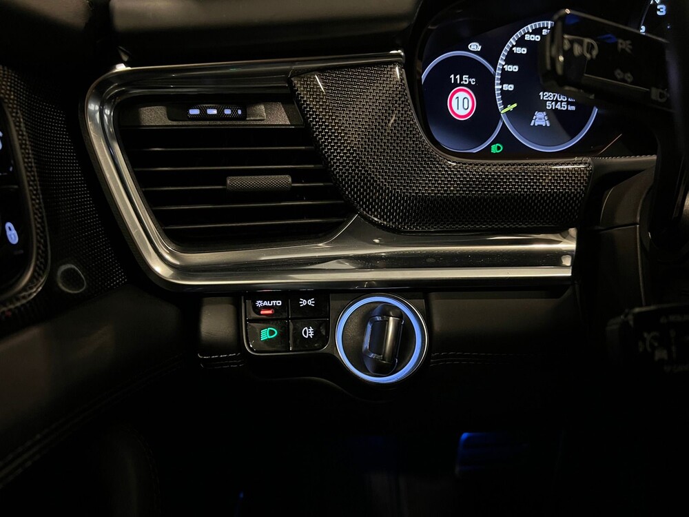 Porsche Panamera Sport Turismo Turbo S E-Hybrid 4.0 V8 680PS 2018 -orig. NL-, RP-882-P