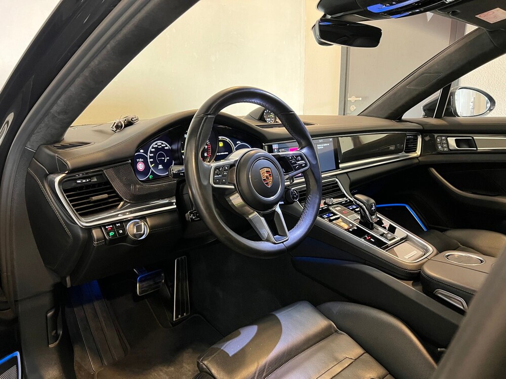 Porsche Panamera Sport Turismo Turbo S E-Hybrid 4.0 V8 680PS 2018 -orig. NL-, RP-882-P