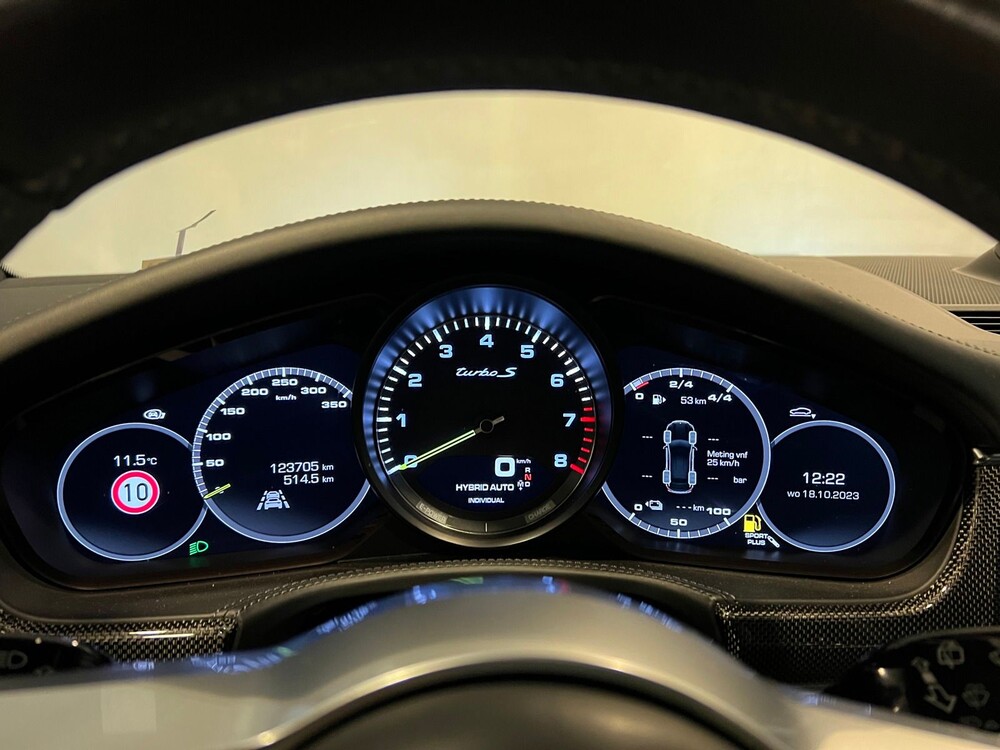 Porsche Panamera Sport Turismo Turbo S E-Hybrid 4.0 V8 680PS 2018 -orig. NL-, RP-882-P