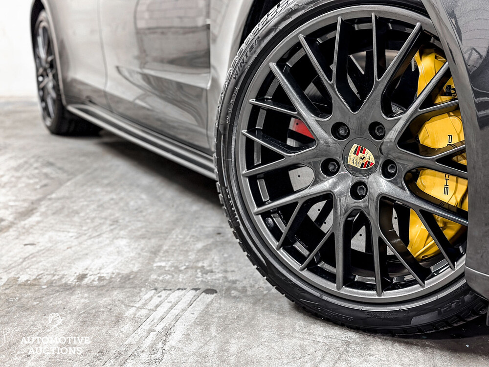 Porsche Panamera Sport Turismo Turbo S E-Hybrid 4.0 V8 680PS 2018 -orig. NL-, RP-882-P