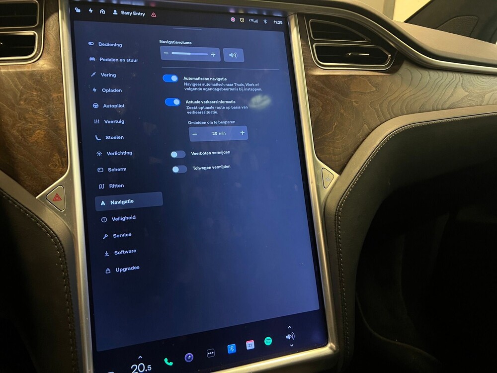 Tesla Model X 75d 6-Persoons 333pk 2017 -Orig. NL-, PT-595-K