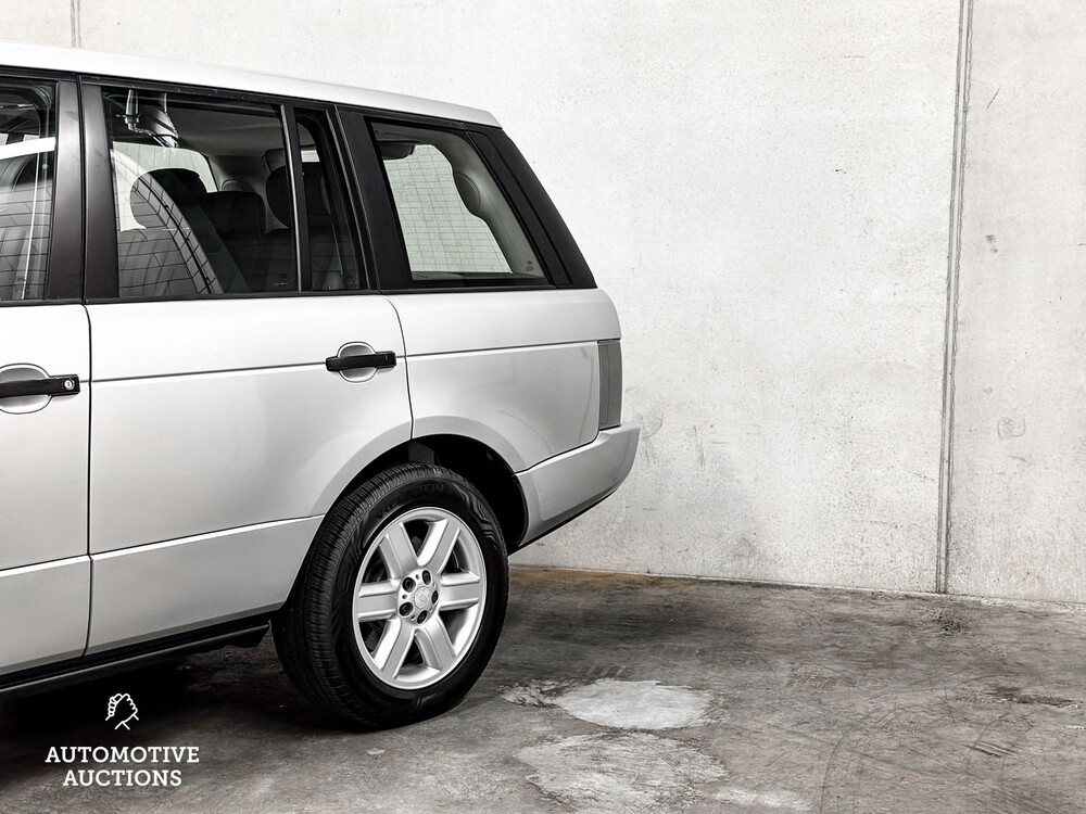 Land Rover Range Rover 4.4 V8 Vogue 386pk 2004 -Orig. NL-, 32-PP-PL -YOUNGTIMER-