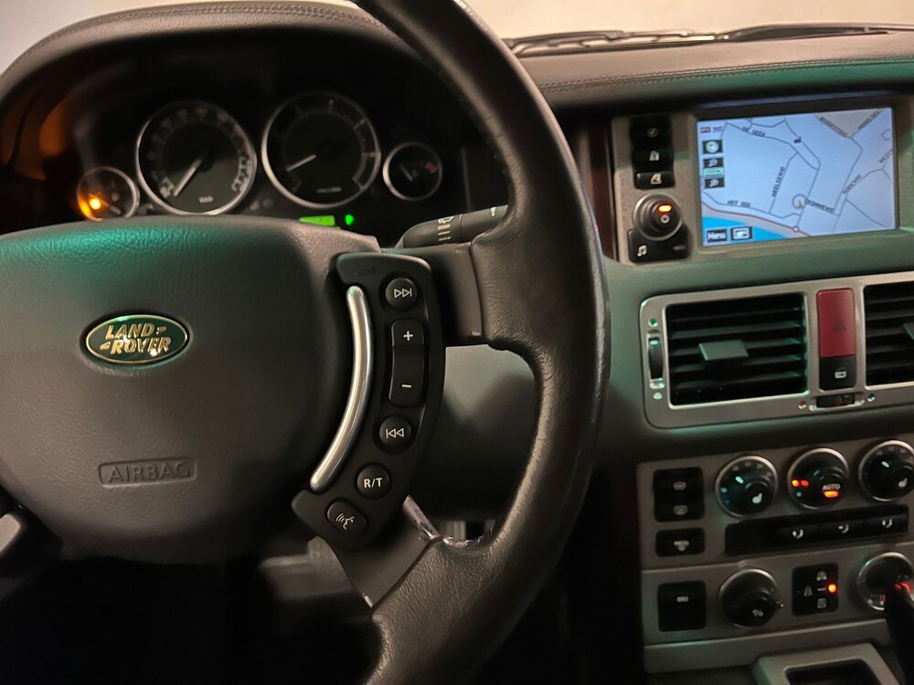 Land Rover Range Rover 4.4 V8 Vogue 386pk 2004 -Orig. NL-, 32-PP-PL -YOUNGTIMER-