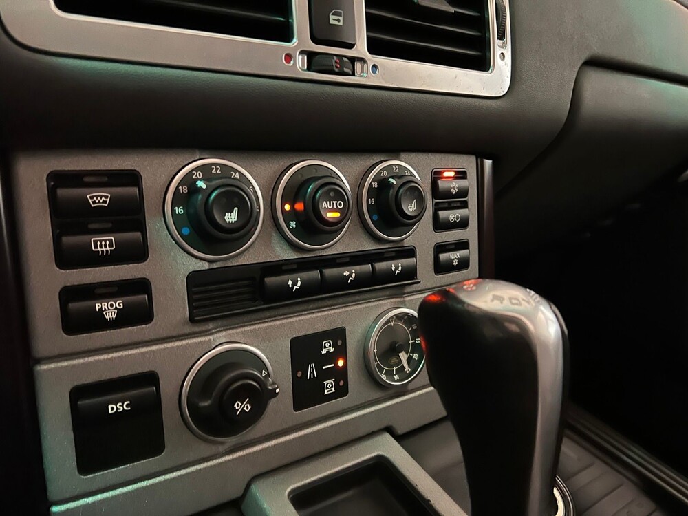 Land Rover Range Rover 4.4 V8 Vogue 386pk 2004 -Orig. NL-, 32-PP-PL -YOUNGTIMER-