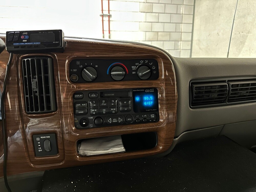 Chevrolet Starcraft 6.5 V8 218PS 2000 Kameercamper, T-567-BZ