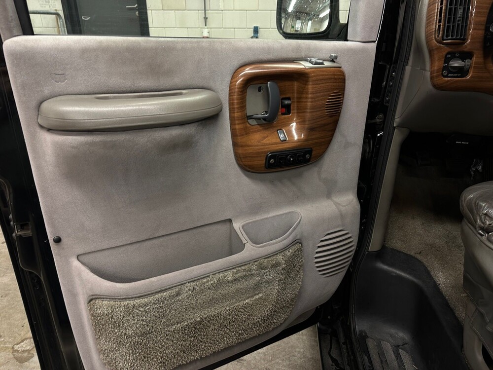 Chevrolet Starcraft 6.5 V8 218PS 2000 Kameercamper, T-567-BZ