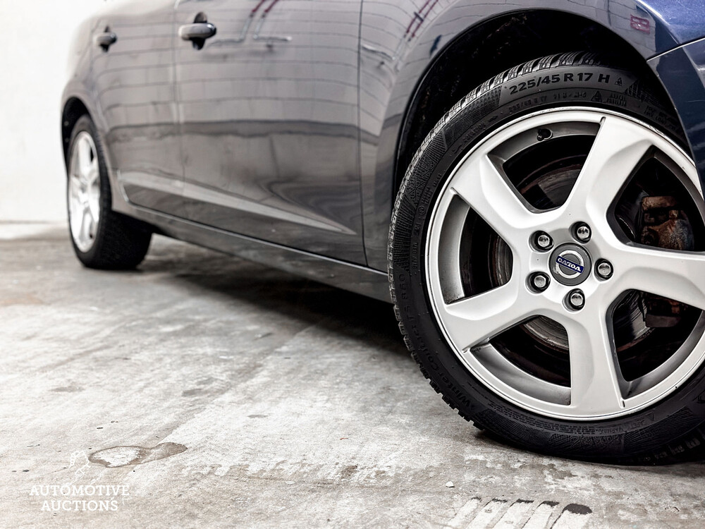 Volvo V60 1.6 T4 Momentum 179hp 2013, 06-ZRV-7