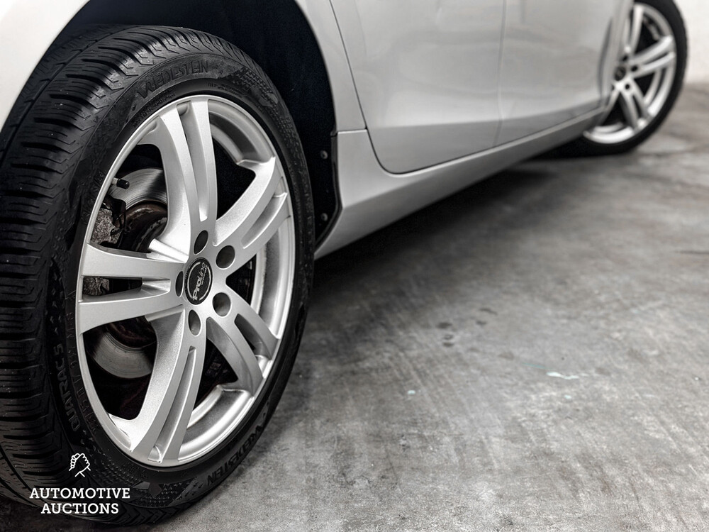 Volvo V40 1.6 D2 Momentum 114pk 2014 -AUTOMAAT-, GS-476-V