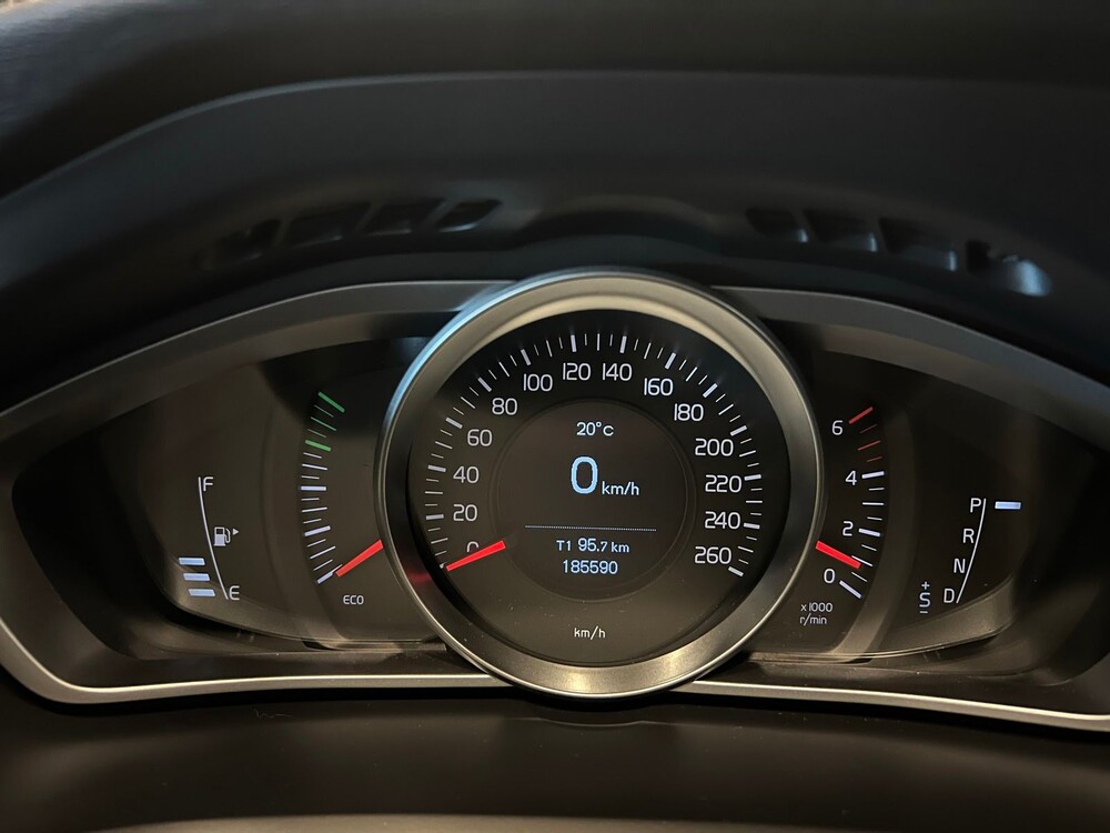 Volvo V40 1.6 D2 Momentum 114pk 2014 -AUTOMAAT-, GS-476-V