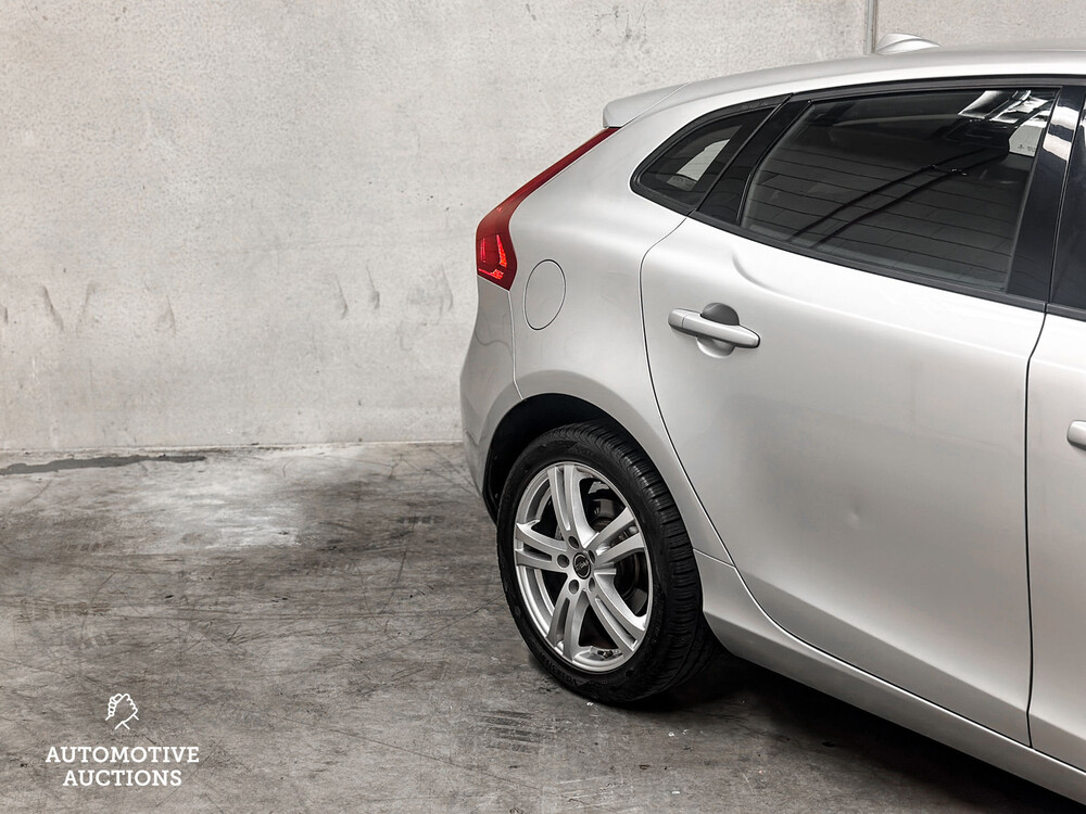 Volvo V40 1.6 D2 Momentum 114pk 2014 -AUTOMAAT-, GS-476-V