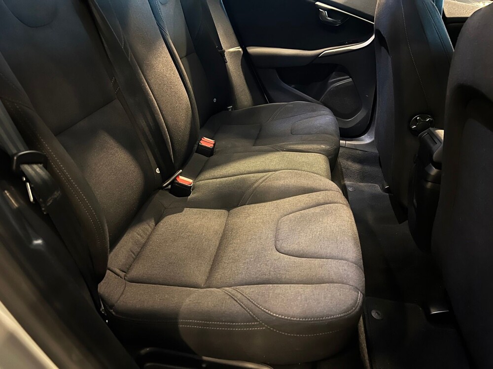 Volvo V40 1.6 D2 Momentum 114pk 2014 -AUTOMAAT-, GS-476-V