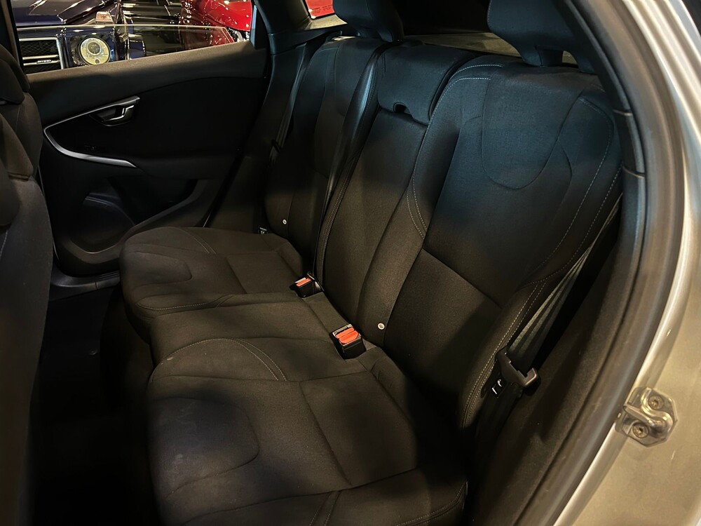 Volvo V40 1.6 D2 Momentum 114pk 2014 -AUTOMAAT-, GS-476-V