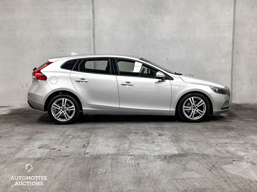Volvo V40 1.6 D2 Momentum 114pk 2014 -AUTOMAAT-, GS-476-V