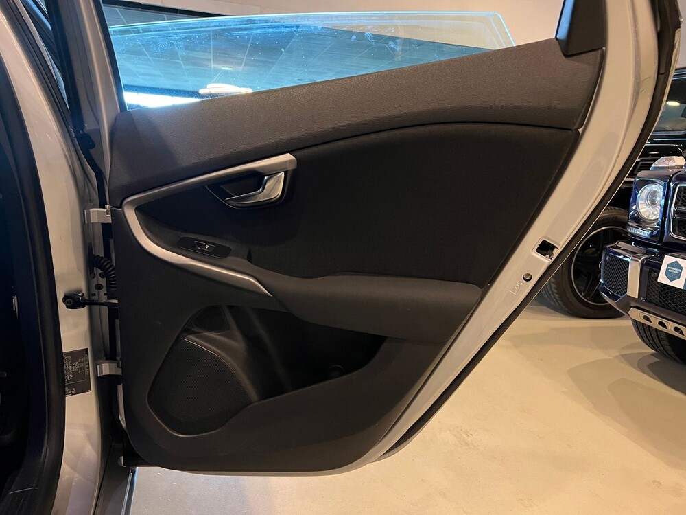 Volvo V40 1.6 D2 Momentum 114pk 2014 -AUTOMAAT-, GS-476-V