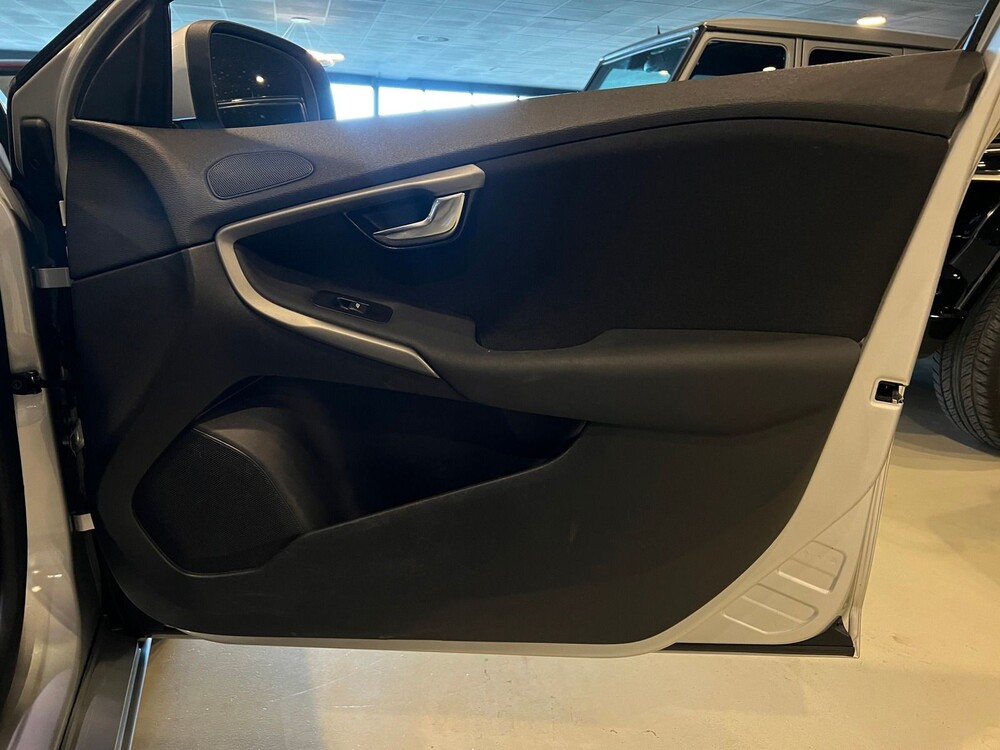 Volvo V40 1.6 D2 Momentum 114pk 2014 -AUTOMAAT-, GS-476-V