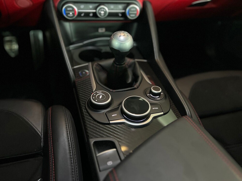 Alfa Romeo Giulia QUADRIFOGLIO 2.9 V6 510pk -HANDGESCHAKELD- 2017 -CARBON-, R-300-BB