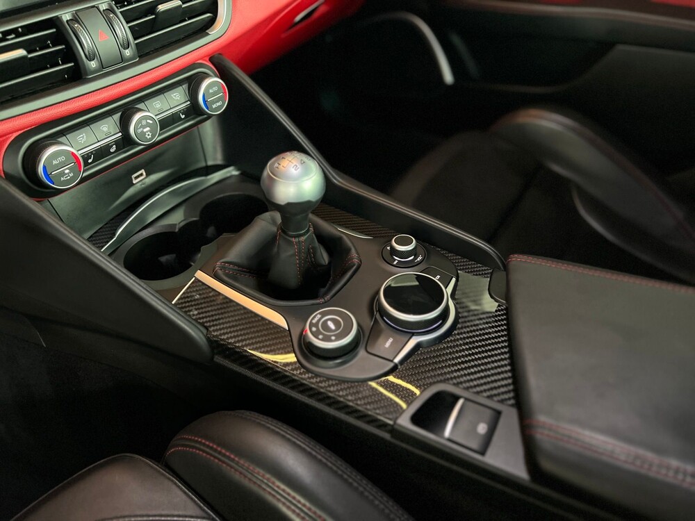 Alfa Romeo Giulia QUADRIFOGLIO 2.9 V6 510pk -HANDGESCHAKELD- 2017 -CARBON-, R-300-BB