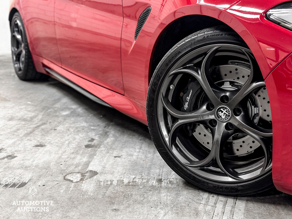 Alfa Romeo Giulia QUADRIFOGLIO 2.9 V6 510pk -HANDGESCHAKELD- 2017 -CARBON-, R-300-BB