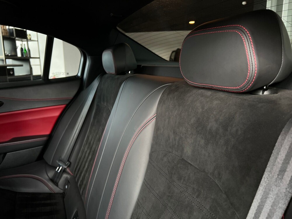 Alfa Romeo Giulia QUADRIFOGLIO 2.9 V6 510pk -HANDGESCHAKELD- 2017 -CARBON-, R-300-BB