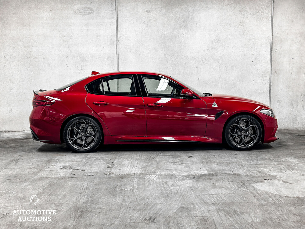 Alfa Romeo Giulia QUADRIFOGLIO 2.9 V6 510pk -HANDGESCHAKELD- 2017 -CARBON-, R-300-BB