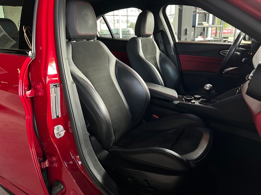 Alfa Romeo Giulia QUADRIFOGLIO 2.9 V6 510pk -HANDGESCHAKELD- 2017 -CARBON-, R-300-BB