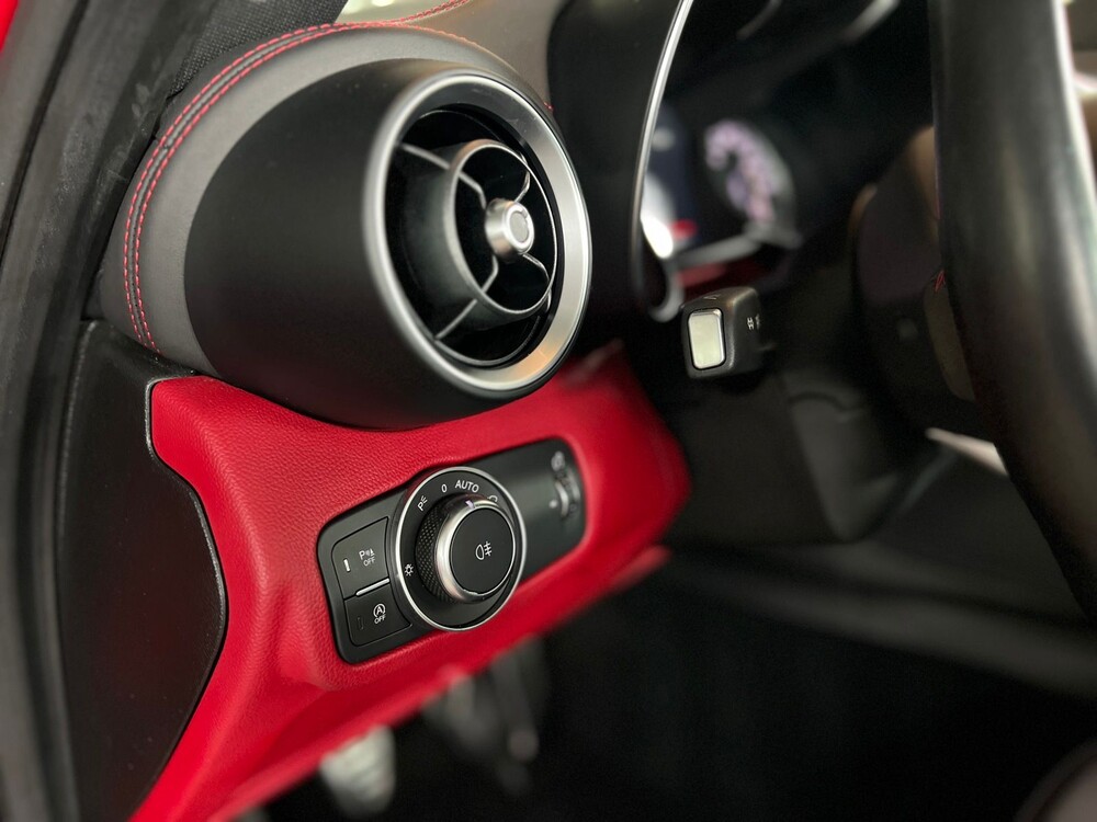 Alfa Romeo Giulia QUADRIFOGLIO 2.9 V6 510pk -HANDGESCHAKELD- 2017 -CARBON-, R-300-BB