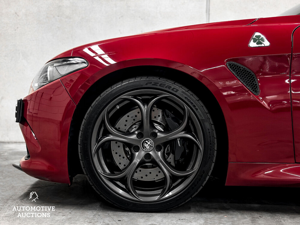 Alfa Romeo Giulia QUADRIFOGLIO 2.9 V6 510pk -HANDGESCHAKELD- 2017 -CARBON-, R-300-BB