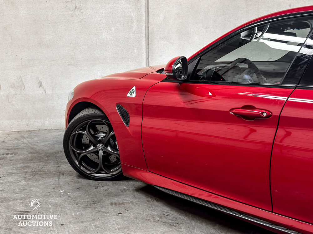 Alfa Romeo Giulia QUADRIFOGLIO 2.9 V6 510pk -HANDGESCHAKELD- 2017 -CARBON-, R-300-BB