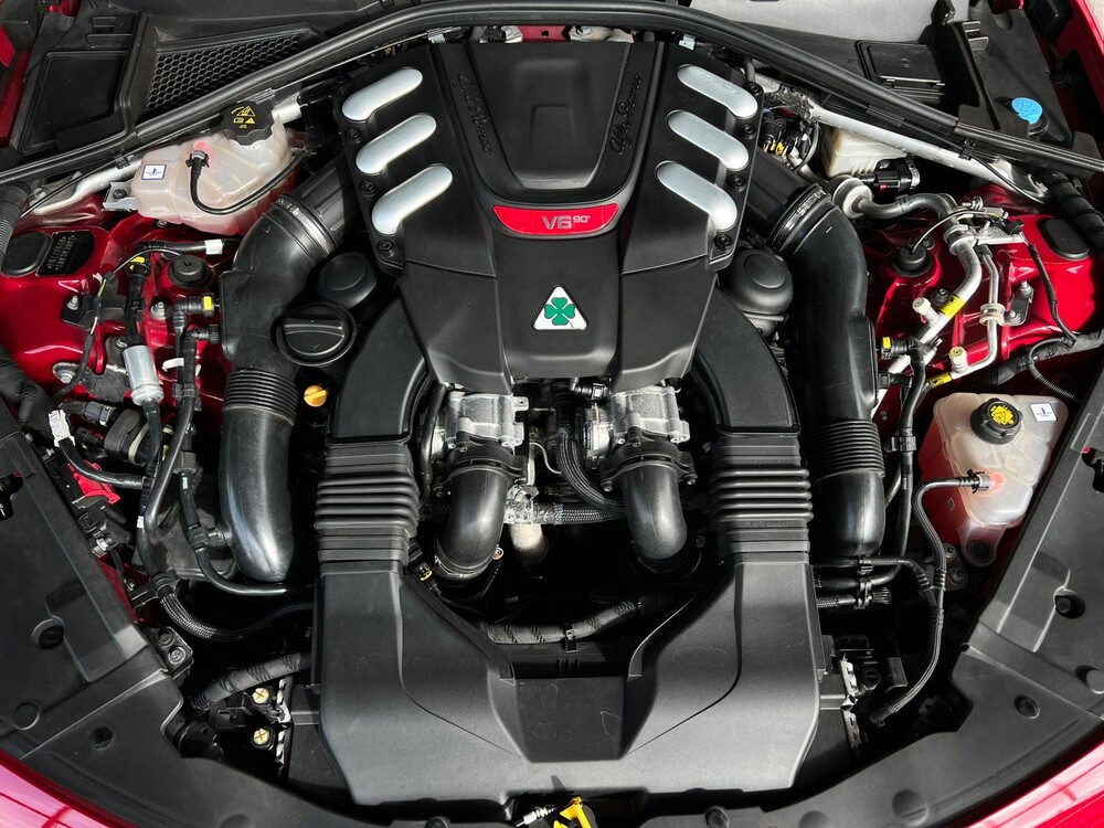 Alfa Romeo Giulia QUADRIFOGLIO 2.9 V6 510pk -HANDGESCHAKELD- 2017 -CARBON-, R-300-BB