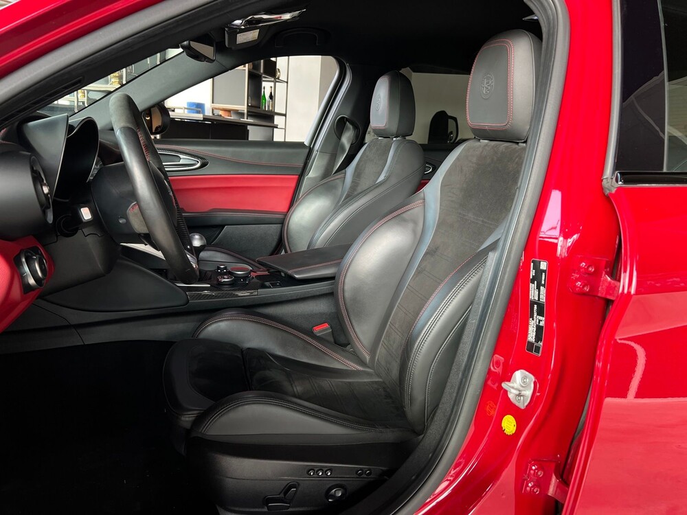 Alfa Romeo Giulia QUADRIFOGLIO 2.9 V6 510pk -HANDGESCHAKELD- 2017 -CARBON-, R-300-BB