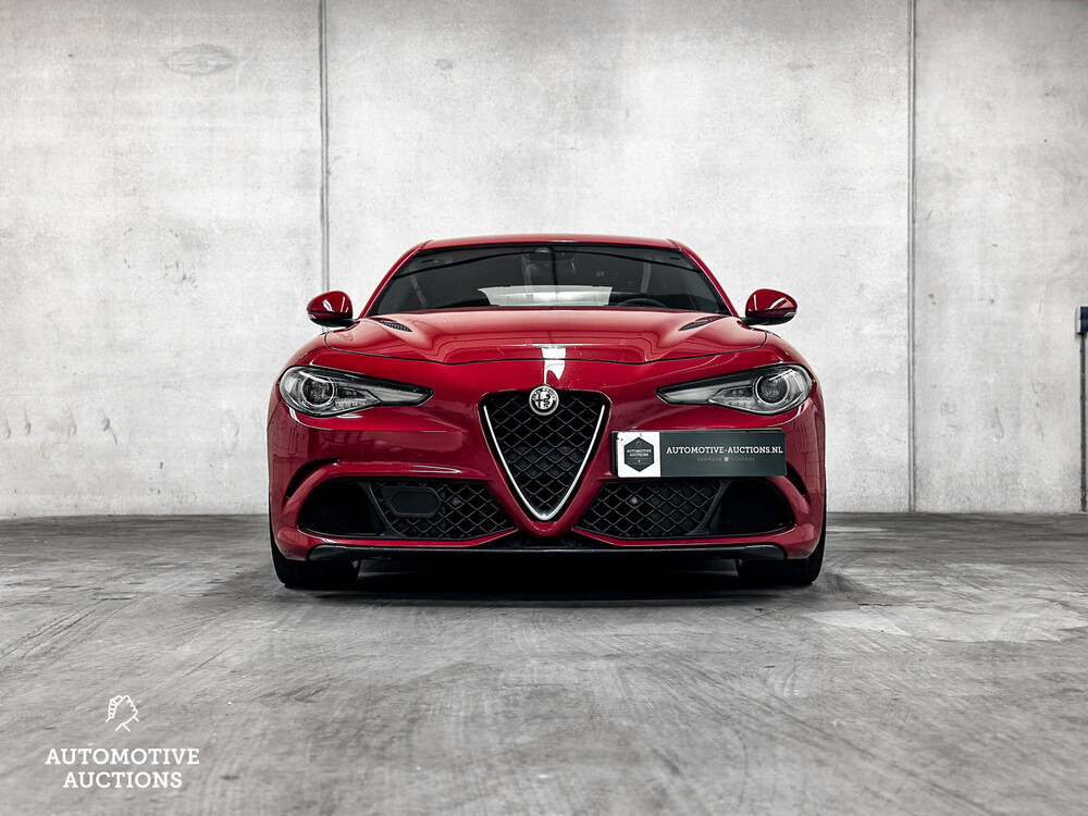 Alfa Romeo Giulia QUADRIFOGLIO 2.9 V6 510pk -HANDGESCHAKELD- 2017 -CARBON-, R-300-BB