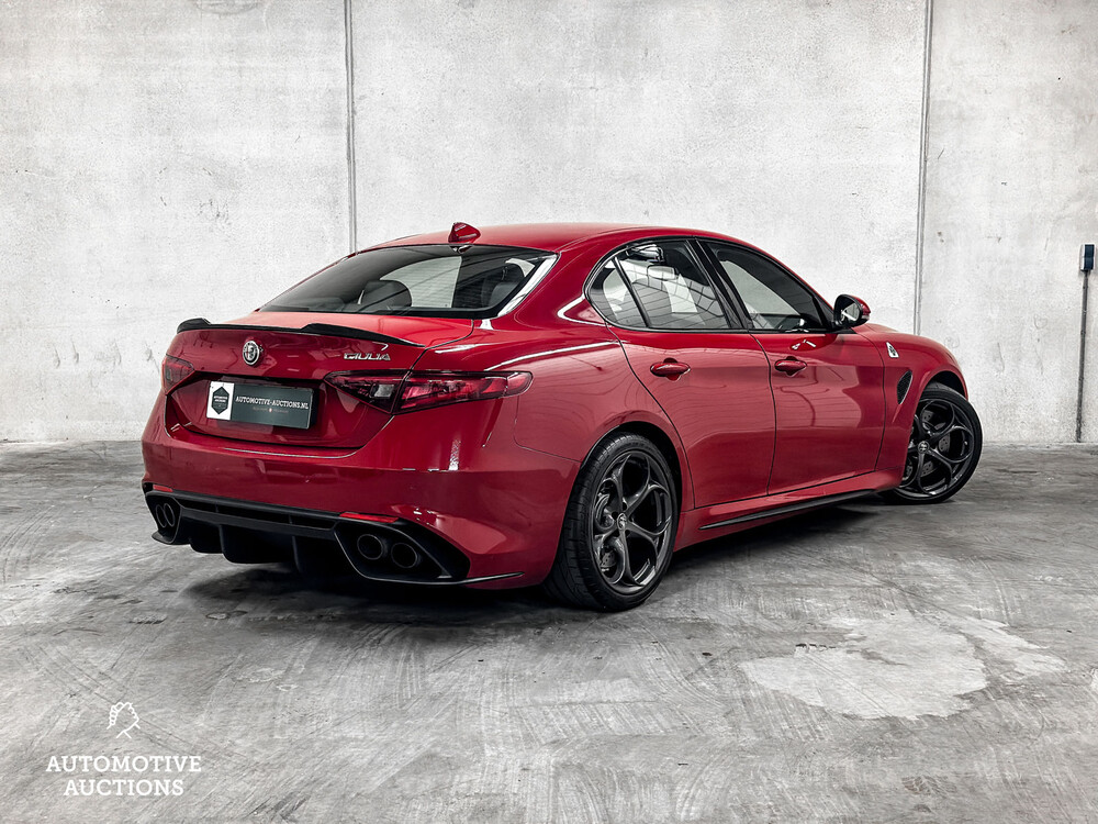 Alfa Romeo Giulia QUADRIFOGLIO 2.9 V6 510pk -HANDGESCHAKELD- 2017 -CARBON-, R-300-BB