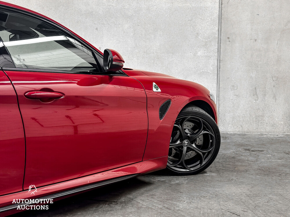 Alfa Romeo Giulia QUADRIFOGLIO 2.9 V6 510pk -HANDGESCHAKELD- 2017 -CARBON-, R-300-BB