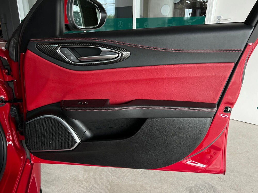 Alfa Romeo Giulia QUADRIFOGLIO 2.9 V6 510pk -HANDGESCHAKELD- 2017 -CARBON-, R-300-BB