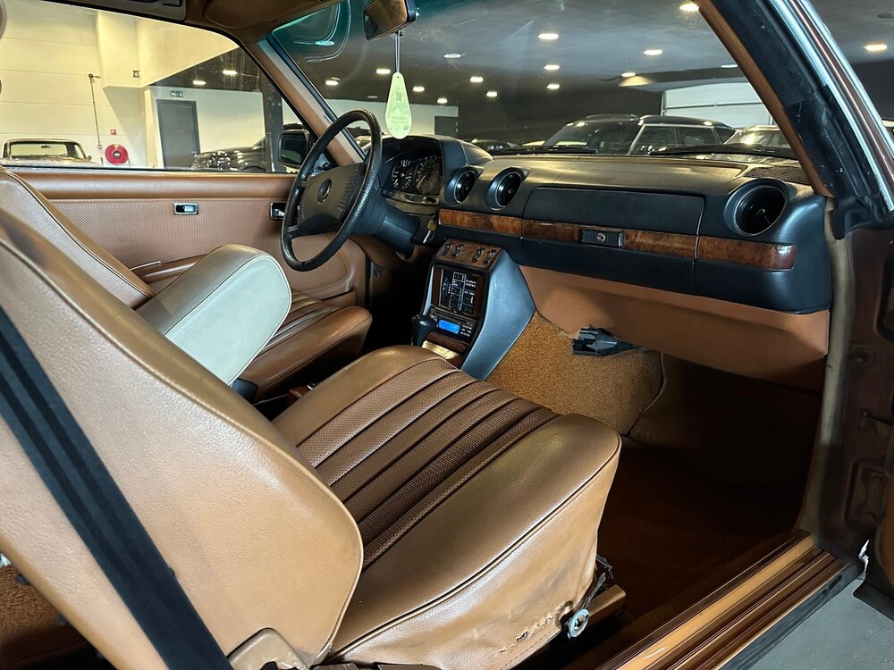 Mercedes-Benz 300CD C123 80hp 1979, 18-ZB-PX