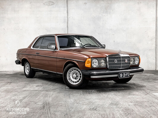 Mercedes-Benz 300CD C123 80pk 1979, 18-ZB-PX