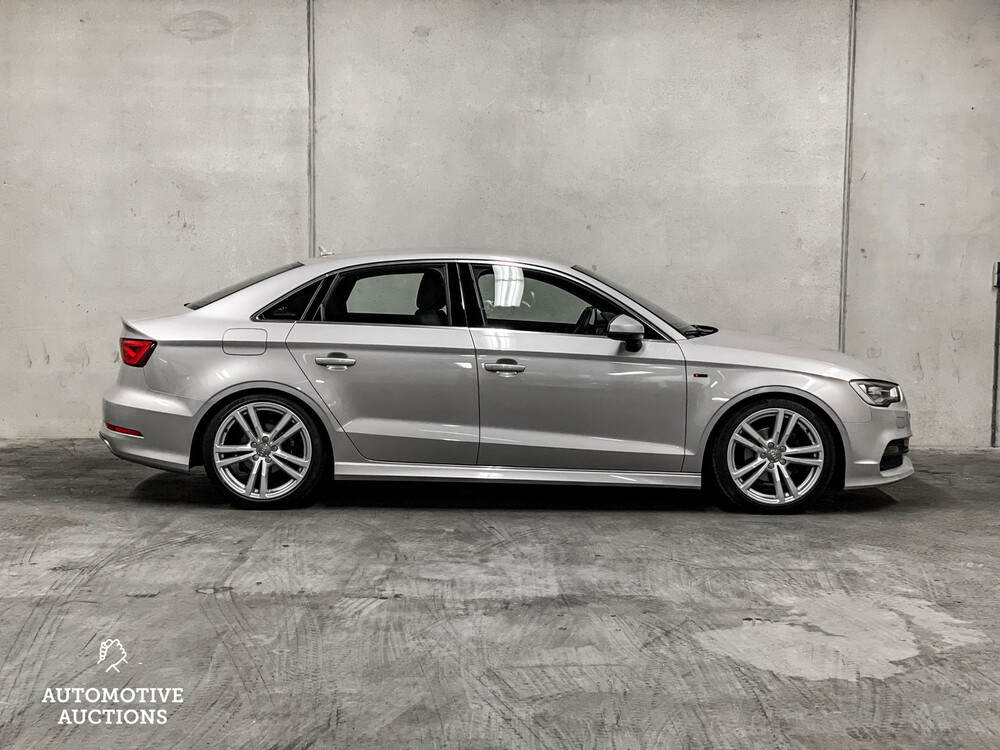 Audi A3 Limousine S-Line 1.4 TFSI 150pk 2014 -Orig. NL-, 6-XHD-73